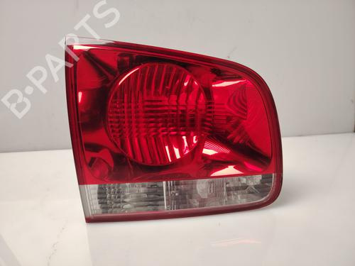 Venstre baglygte bagklap VW TOUAREG (7LA, 7L6, 7L7) 2.5 R5 TDI (174 hp) 31611414