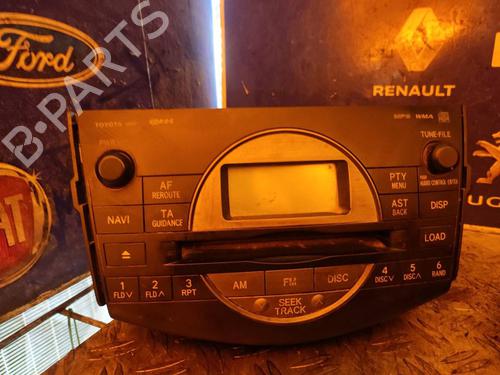 Used Radio TOYOTA RAV 4 III (_A3_) 2.2 D 4WD (ALA30_, ALA30R) (150 hp) 17500008