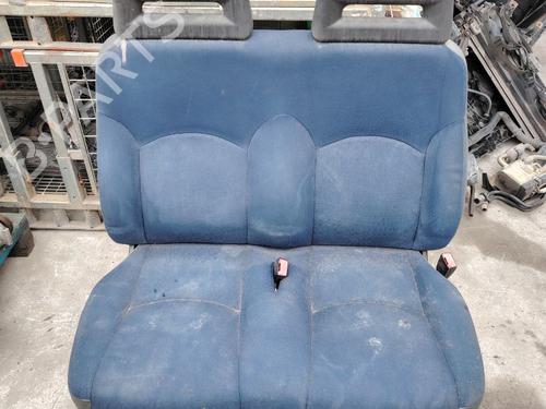Used Right front seat Right front seat MERCEDES-BENZ SPRINTER 3,5-t Van (B906) 315 CDI (906.631, 906.633, 906.635, 906.637) (150 hp) 33801949 33801949