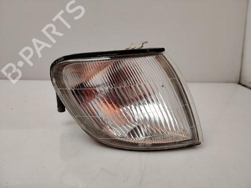 Clignotant avant droit HYUNDAI H-1 Van (A1) [1997-2008]  32858309