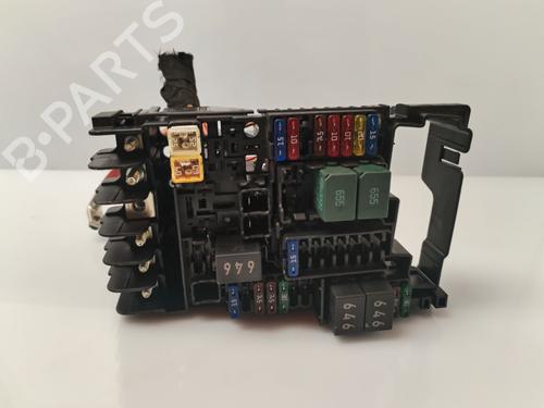 Used Fuse box SEAT ATECA (KH7, KHP) [2016-2026]  31600490