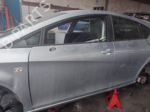Used Left front door SEAT LEON (1P1) [2005-2013]  23781031