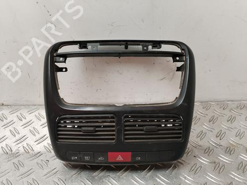 Alarmlicht Schakelaar FIAT DOBLO Cargo (263_) 1.3 D Multijet (90 hp) 30944612