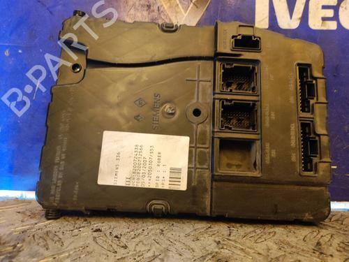 Used Fuse box RENAULT MEGANE II (BM0/1_, CM0/1_) 1.5 dCi (BM0F, BM0T, BM2B, CM0F, CM0T) (82 hp) 17499837