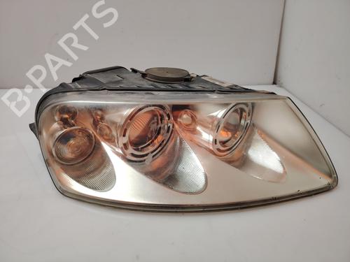 Used Right headlight Right headlight VW TOUAREG (7LA, 7L6, 7L7) 3.2 V6 (220 hp) 32668005 32668005