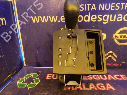 Used Gear lever CHRYSLER 300C (LX, LE) 3.0 CRD (218 hp) 17508517