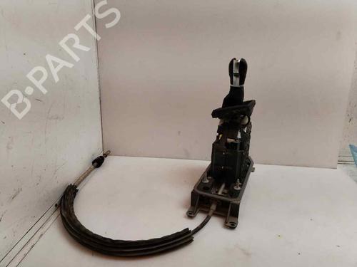 Used Gear lever VW TOURAN (5T1) 2.0 TDI (150 hp) 19085513