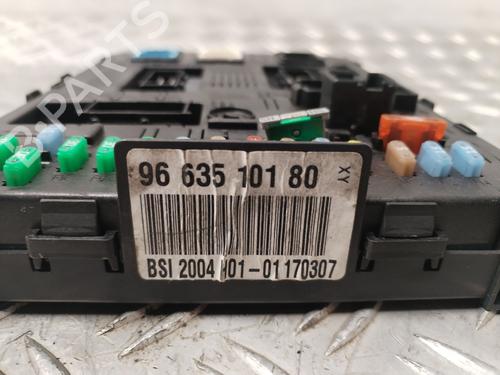 Fuse box CITROËN C4 Picasso I MPV (UD_) 2.0 HDi 138 | BP30945169E1