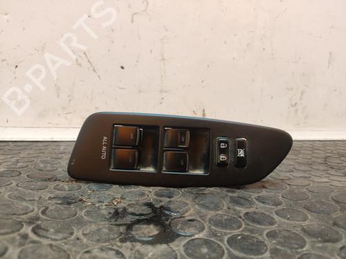 Used Left front window switch TOYOTA AURIS (_E15_) [2006-2013]  17501674
