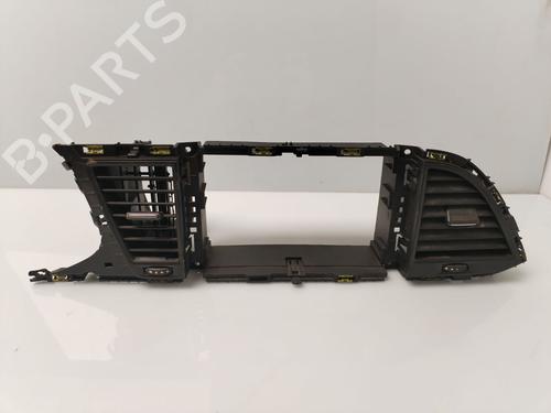 Used Air vent SEAT LEON (5F1) 2.0 Cupra (265 hp) 30945763