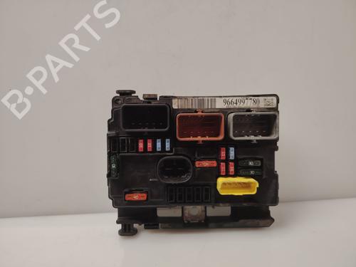 Used Fuse box Fuse box PEUGEOT 207 (WA_, WC_) 1.4 16V (95 hp) 33053360 33053360