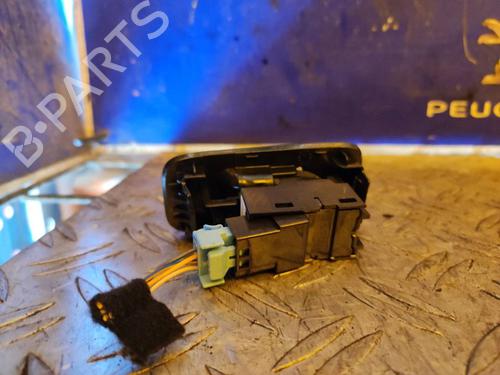 Left rear window switch VOLVO V40 Hatchback (525) D4 | BP17500044I29