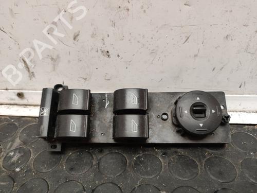 Used Left front window switch FORD FOCUS C-MAX (DM2) [2003-2007]  17502372
