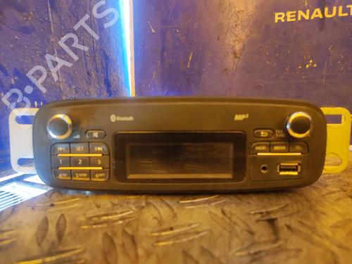 Used Radio Radio RENAULT CLIO III (BR0/1, CR0/1) 1.5 dCi (75 hp) 17499997 17499997