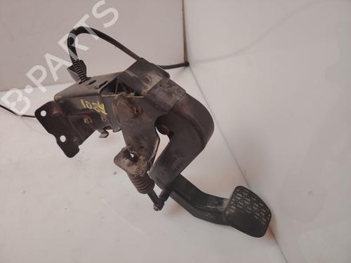 Used Clutch pedal Clutch pedal MERCEDES-BENZ VITO / MIXTO Van (W639) 116 CDI (639.601, 639.603, 639.605) (163 hp) 33756273 33756273