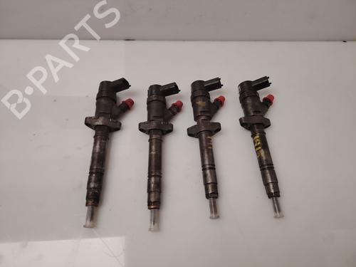 Iniettori Iniettori RENAULT MASTER II Van (FD) 2.5 dCi (FD01, FD02, FD21, FD22, FD31, FD32, FD3Y, FD71,... (120 hp) 33234979 33234979