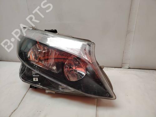 right-headlight-mercedes-benz-vito-tourer-w447-2014-38936848 main image