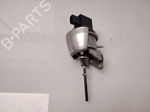 Soporte motor VW TOUAREG (7LA, 7L6, 7L7) 2.5 R5 TDI (174 hp) 31721540