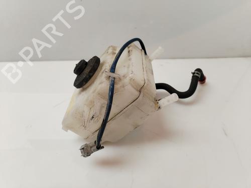 Depósito do líquido de travões TOYOTA AURIS (_E18_) 1.8 Hybrid (ZWE186_, ZWE186R) | BP30946692M118