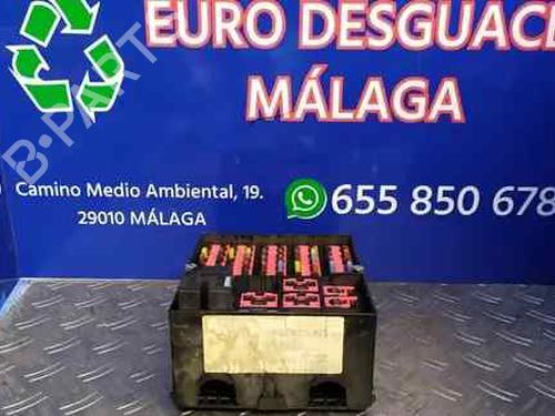 Used Fuse box FORD TOURNEO CONNECT 1.8 TDCi (110 hp) 17506086