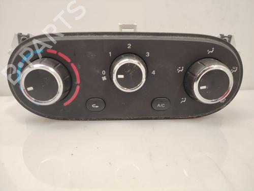 airco-bedieningspaneel-iveco-daily-vi-platformchassis-2014-32163225 main image