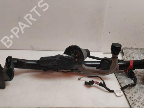 Używane Hak holowniczy / Mechanizm MERCEDES-BENZ A-CLASS (W177) A 250 (177.046) (224 hp) 30942971