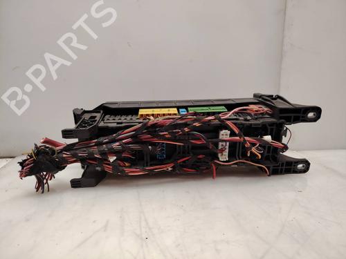 Used Fuse box Fuse box 38939145 38939145