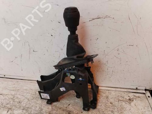 Used Gear lever RENAULT CLIO V (B7_) 1.5 Blue dCi 85 (B7AG) (86 hp) 18491874