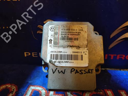 Kollisjonspute styreenhet VW PASSAT B3/B4 (3A2, 35I) [1988-1997]  17508723