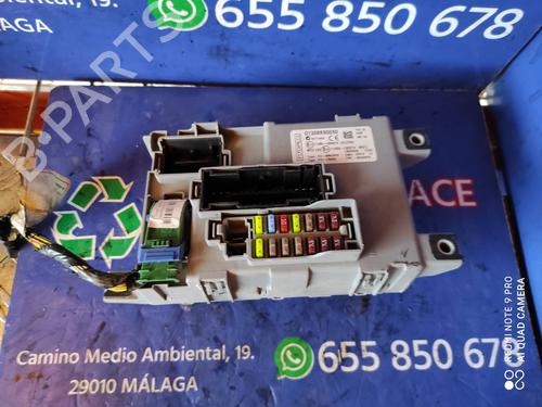 Used Fuse box Fuse box 17506599 17506599