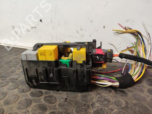 Fuse box CITROËN C4 Picasso II | BP17501287E1