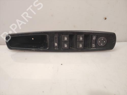 left-front-window-switch-renault-megane-iii-hatchback-bz01_-b3_-2008-34043640 main image