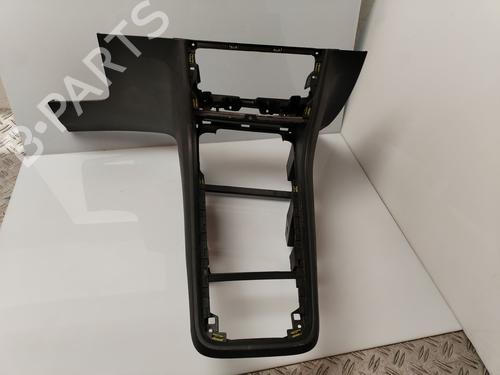 Used Middle console SEAT ATECA (KH7, KHP) [2016-2026]  31600487