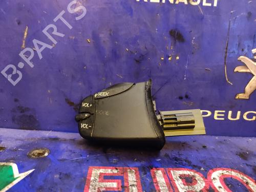 Commande de phare FORD FOCUS I (DAW, DBW) 1.8 TDCi (100 hp) 17508647