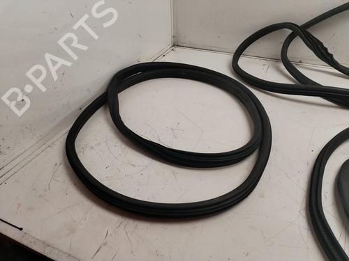 Rubber door seal CITROËN BERLINGO MULTISPACE (B9) 1.6 HDi 75 16V | BP17505124C142 