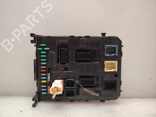Used Fuse box Fuse box 38968392 38968392