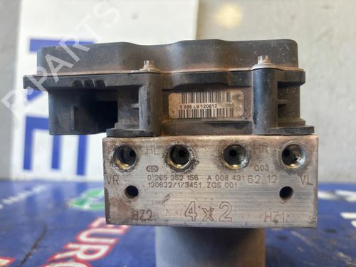 Used ABS pump MERCEDES-BENZ VITO / MIXTO Van (W639) 116 CDI (639.601, 639.603, 639.605) (163 hp) 30943030