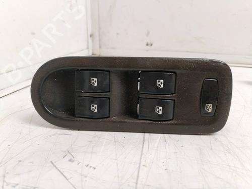 Used Left front window switch RENAULT GRAND SCÉNIC II (JM0/1_) 1.5 dCi (JM02, JM13) (101 hp) 17505757