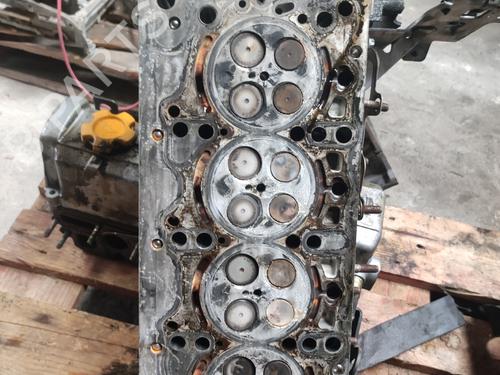 Used Cylinder head MERCEDES-BENZ SPRINTER 3-t Van (B906) 213 CDI (906.611, 906.613) (129 hp) 17509168