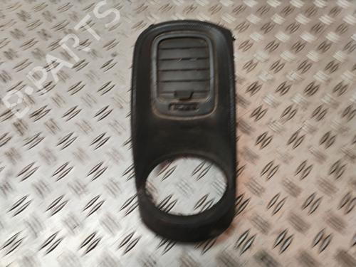 Difusor / Saída de ar NISSAN CABSTAR (F24M, F24W) 28.12 DCI, 32.12 DCI, 34.12 DCI, 35.12 DCI 2.5 (F24M) (122 hp) 30943200