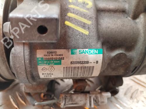 Used AC compressor RENAULT KANGOO / GRAND KANGOO II (KW0/1_) 1.5 dCi 90 (KW05, KW08, KW0G, KW11) (90 hp) 25710325