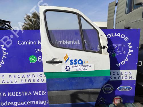 Used Right front door MERCEDES-BENZ SPRINTER 3,5-t Platform/Chassis (B906) [2006-2018]  21004402