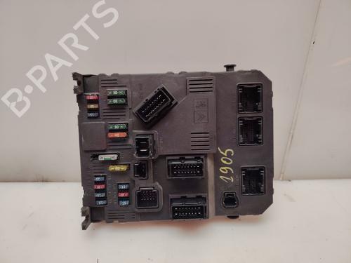 fuse-box-peugeot-206-hatchback-2ac-1998-1999-2000-2001-2002-2003-2004-2005-2006-2007-2008-2009-2010-2011-2012-37703547 main image