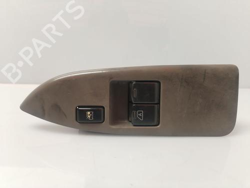Used Left front window switch NISSAN CABSTAR (F24M, F24W) 35.13 DCI, 45.13 DCI 2.5 (F24M) (131 hp) 30945888