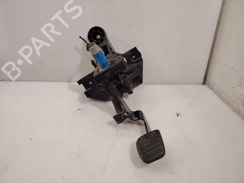 Used Clutch pedal Clutch pedal OPEL VIVARO B Van (X82) 1.6 CDTI (05) (125 hp) 33852780 33852780