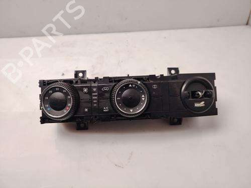 climate-control-vw-crafter-30-50-van-2e_-2006-2007-2008-2009-2010-2011-2012-2013-2014-2015-2016-32156291 main image