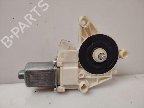 Used Right front window motor MERCEDES-BENZ VITO Tourer (W447) 114 CDI (447.701, 447.703, 447.705) (136 hp) 32384883