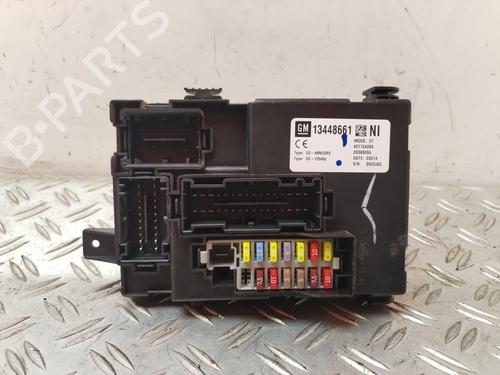 Used Fuse box OPEL MERIVA B MPV (S10) [2010-2017]  30943502