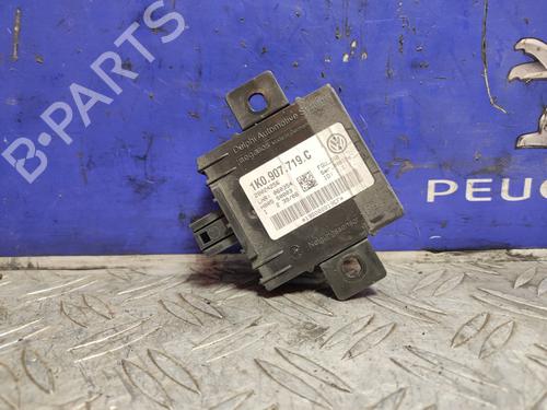 Used Electronic module VW EOS (1F7, 1F8) 2.0 TDI (140 hp) 17500310