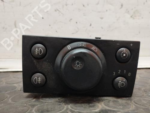 Used Headlight switch OPEL VECTRA C (Z02) 2.2 DTI 16V (F69) (125 hp) 17502837